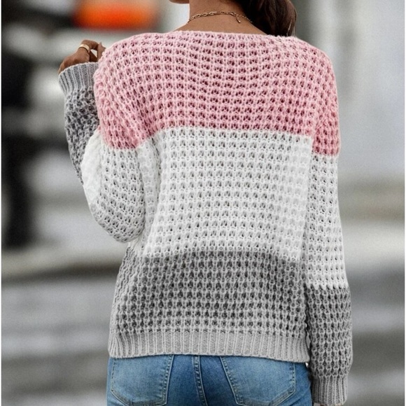 New color block knit sweater - Picture 5 of 6